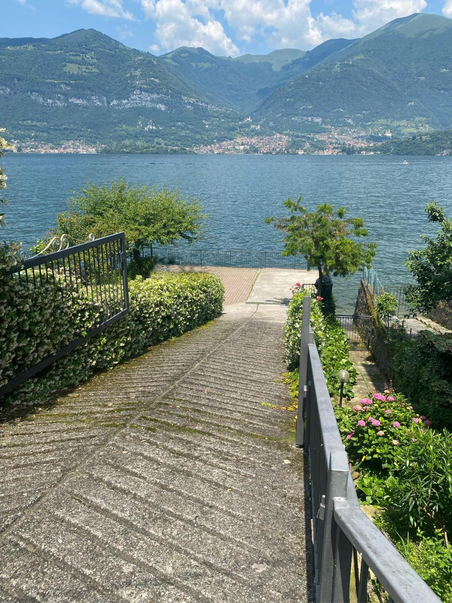 Peonia Apartment - Appartamento Vista Lago Леццено Екстер'єр фото