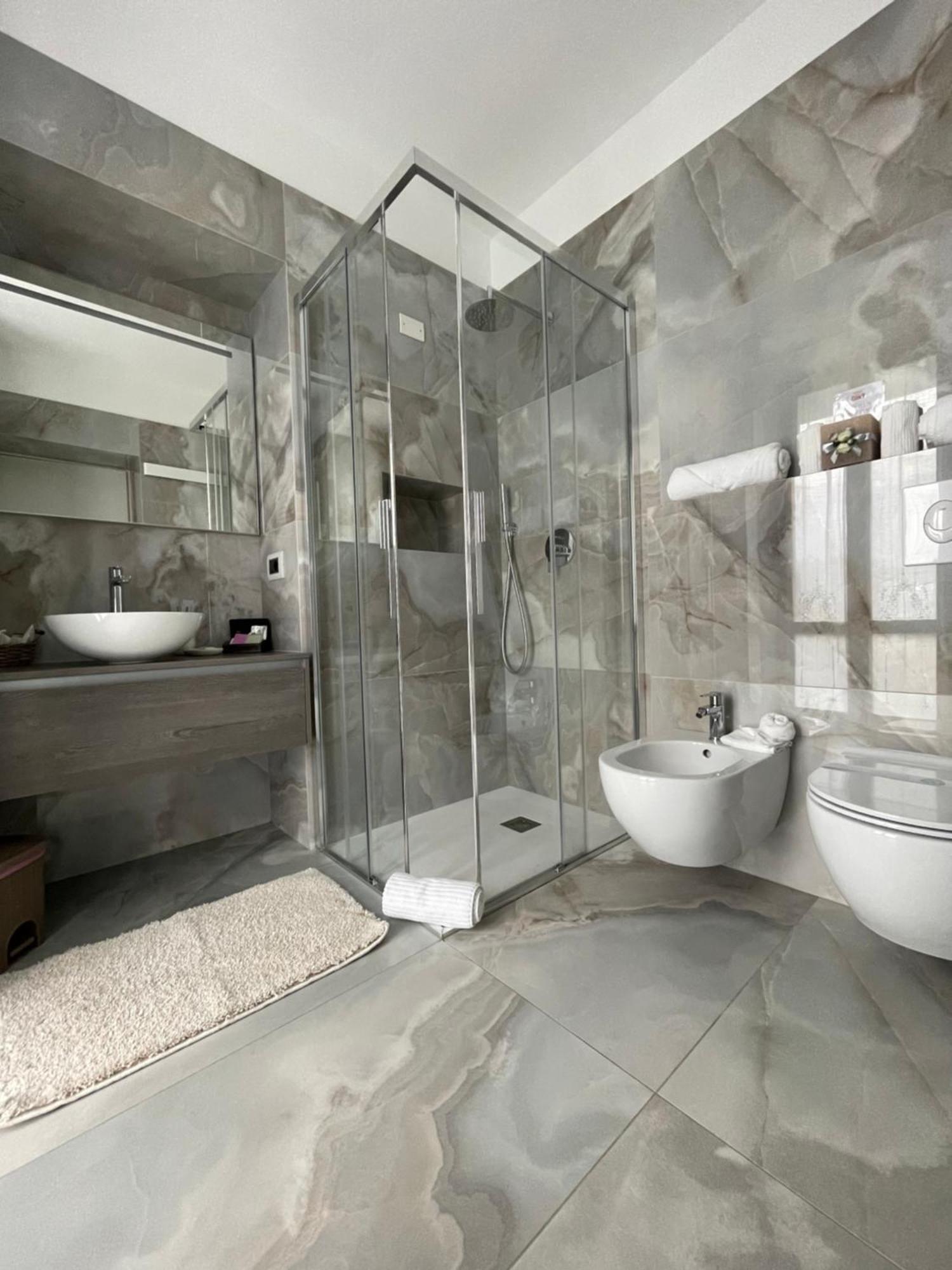 Peonia Apartment - Appartamento Vista Lago Леццено Екстер'єр фото
